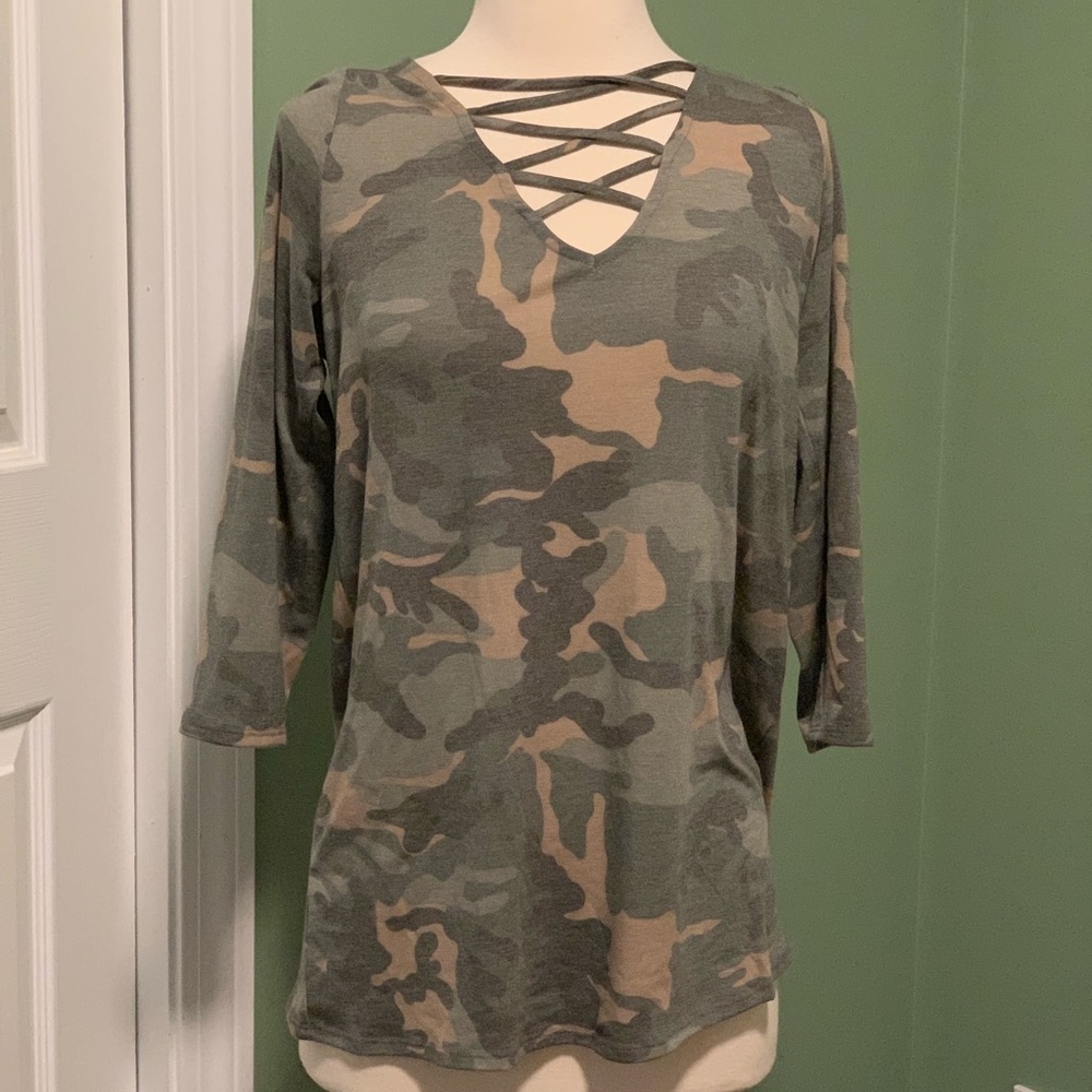 Very soft short sleeve camo shirt